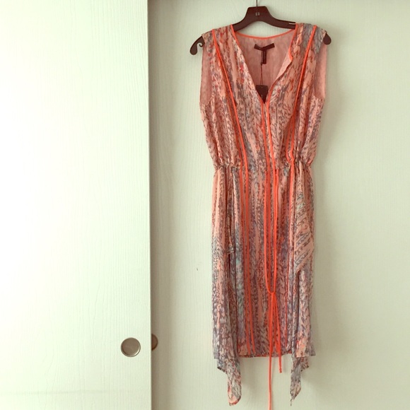 BCBGMaxAzria Dresses & Skirts - BCBGMAXAZIRA dress small